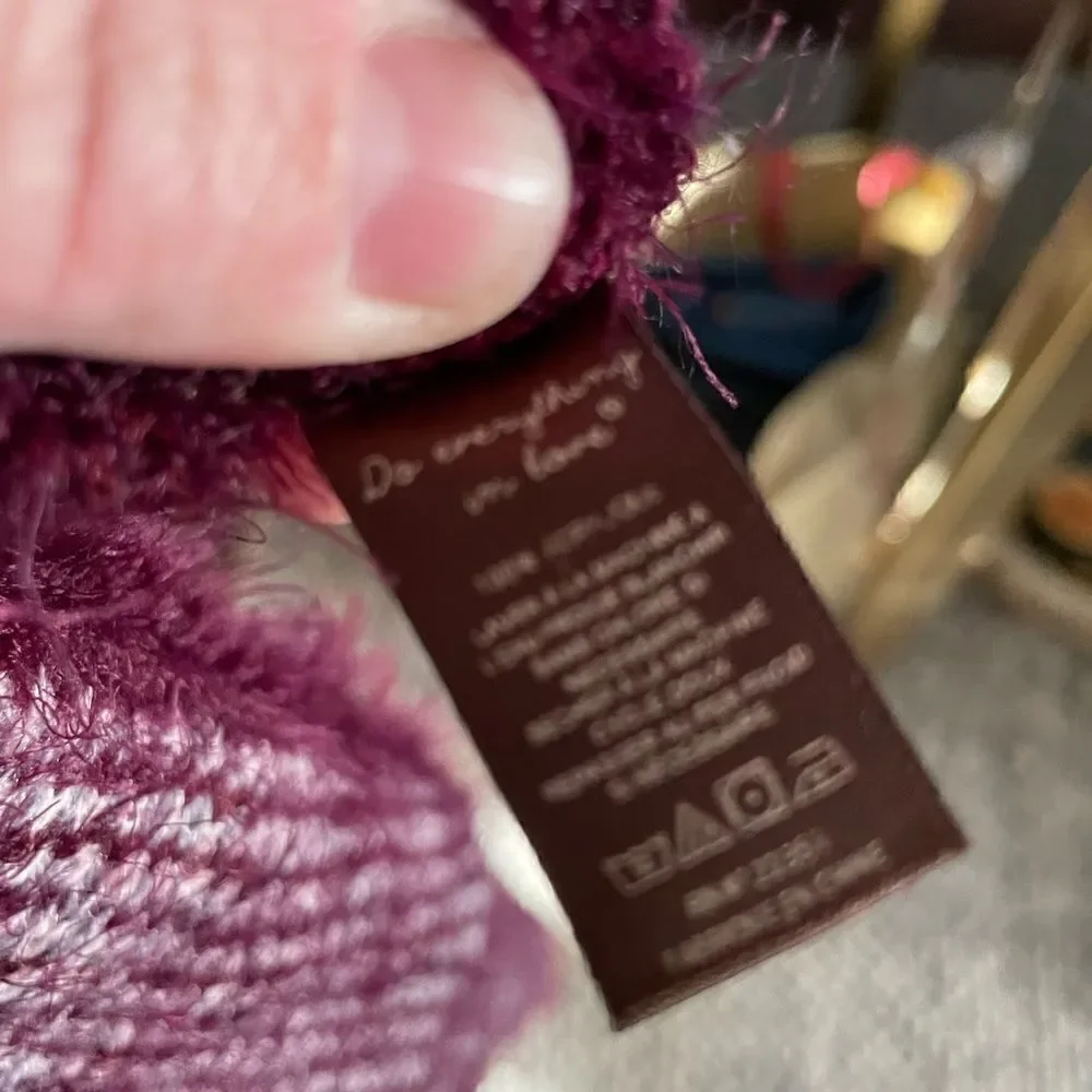 Do Everything in Love infinity scarf